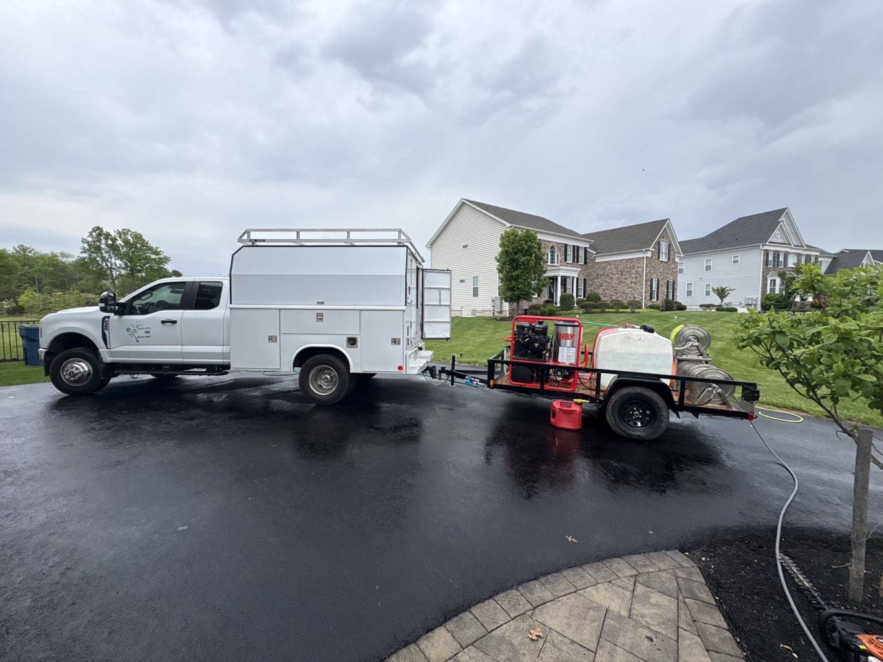 Pressure washing service